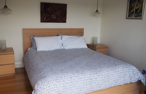 Brooklyn Apartment | The Pelican’s Roost is a one bedroom flat overlooking the Hawkesbury River.