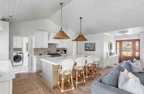 Mount Pleasant House | The Pelzer House