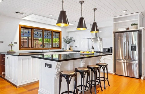 Mount Martha House | The Peninsula Chateau | Lodge-Inspired Luxury