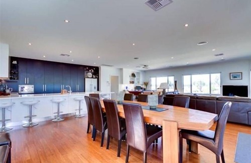 Bolto House | The Peninsula Club - Mannum