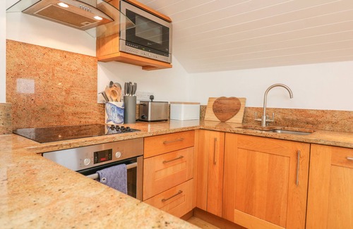 Salcombe Cottage | THE PENTHOUSE, family friendly, country holiday cottage in Salcombe