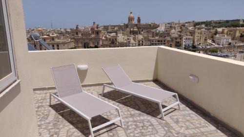 Senglea Apartment | The Penthouse Flat-terrace&view
