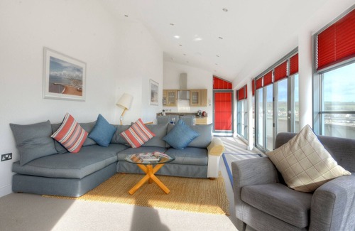 West Bay Cottage | The Penthouse