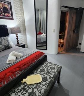 West Beach House | The Penthouse, Pub Lounge and Porch on the Palace, Bloubergstrand