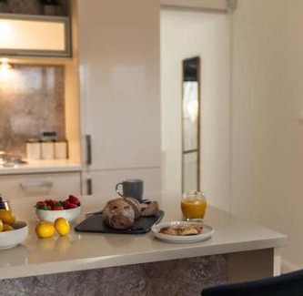Kelvinbridge Apartment | The Penthouse Suite - Luxury Like No Other
