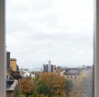 Kelvinbridge Apartment | The Penthouse Suite - Luxury Like No Other
