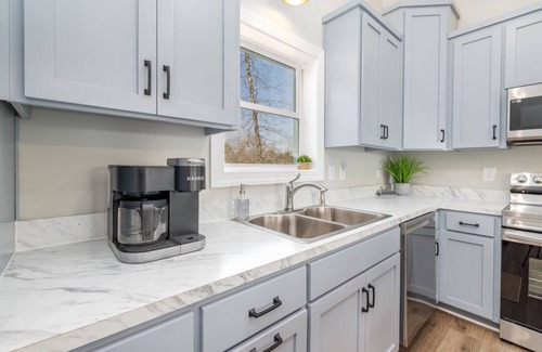 Littleton House | The Perch at Lake Gaston | Spectacular Views & Location