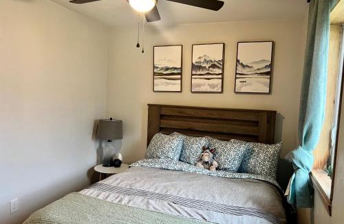 Fairbanks Apartment | The Perfect 3 Bedroom Apartment - Central location