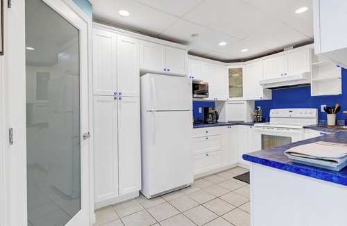Grande Prairie House | The Perfect 5 Bed, 4 Baths, Mini gym, 2 Kitchens, 2 Living roomsn