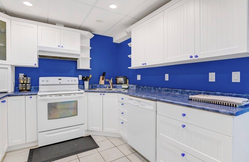 Grande Prairie House | The Perfect 5 Bed, 4 Baths, Mini gym, 2 Kitchens, 2 Living roomsn