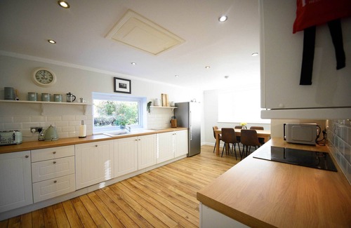 Eyre Cottage | The perfect base for exploring the island with your family.