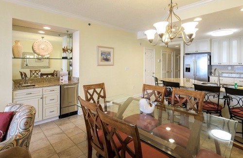 Orange Beach Condo | The Perfect Beach Vacation! Private parking. Unit 703, 3BR, 3BA, Sleeps 12