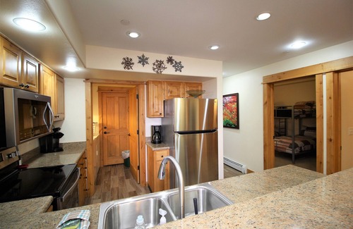 Steamboat Springs Condo | The perfect condo for families - bunkbeds, walk to the slopes, mountain views