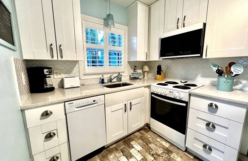 Treasure Island Cottage | The Perfect Coastal Getaway!