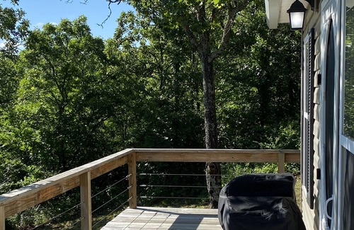 Cookson House | The Perfect Couples Retreat 2 miles from Snake Creek Marina at Lake Tenkiller!!