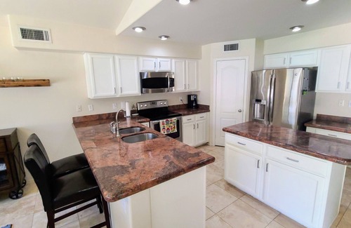 Scarlett Canyon House | The Perfect Desert Oasis Getaway! Private Pool!