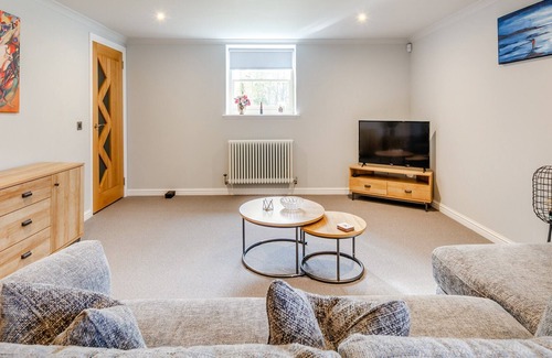 Aberdeen Cottage | The perfect family bolthole, suitable for 4 adults and 2 children.