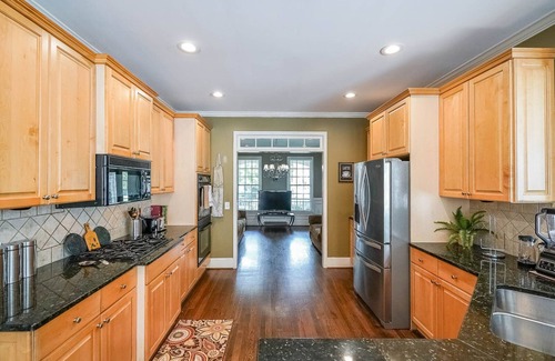 Acworth Apartment | The Perfect Gateway for Families, Friends & Business Trip Accommodation