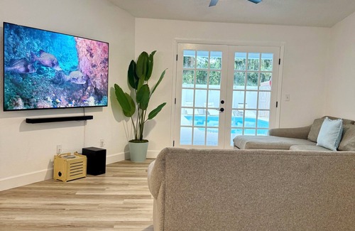 Ormond Beach House | The perfect getaway in Ormond Beach with POOL, MOVIE ROOM, HOT TUB & MORE!