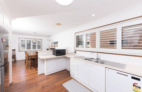 Forster House | The perfect getaway you've been waiting for. "Beach more, worry less"