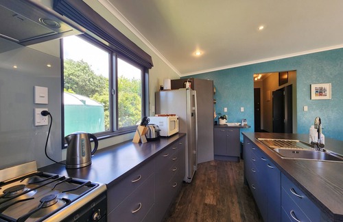 Hahei House | The perfect Hahei bach - Dulop, Dulop on Hahei Beach Road