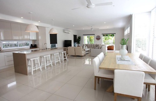 Dicky Beach House | The Perfect Holiday House