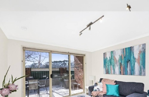 Narrabundah House | The perfect Pet safe getaway with pool