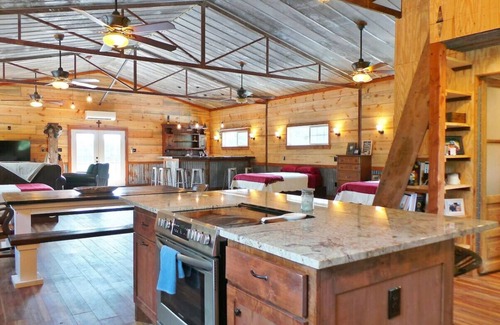 Bryan House | The Perfect Secluded Hangout!