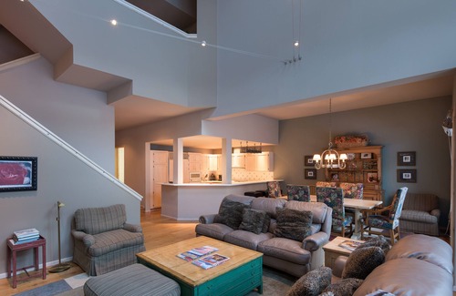 Warm Springs House | The perfect vacation home for family or friends!