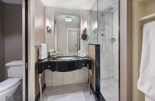 East Town Hotel | The Pfister Hotel