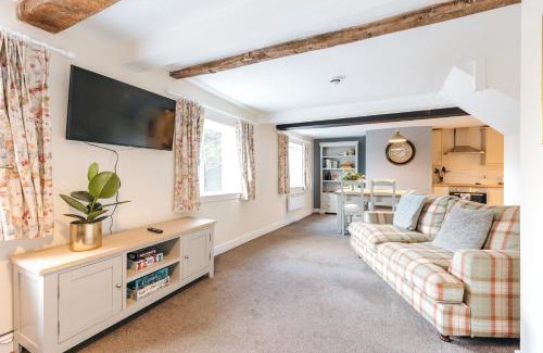 Neenton Apartment | The Pheasant Apartment
