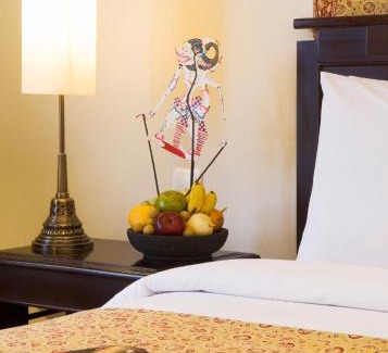 Central Yogyakarta Hotel | The Phoenix Hotel Yogyakarta - Handwritten Collection
