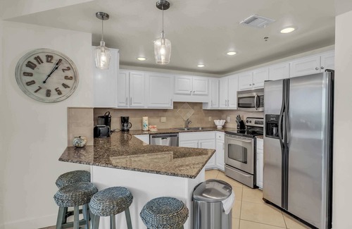 Orange Beach House | The Phoenix VIII 1004 Breezy Blues & Coastal View