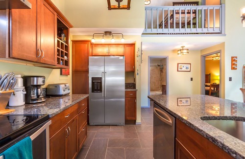 Mount Hood Village House | “The Pickle” Cabin Mt Hood - Hot Tub/Fire Pit/Pool/Tennis/Wifi/Parking