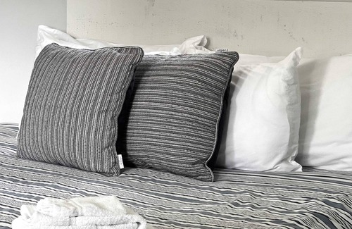 Bloomfield House | The Picton: Beautiful Couple's Getaway in PEC