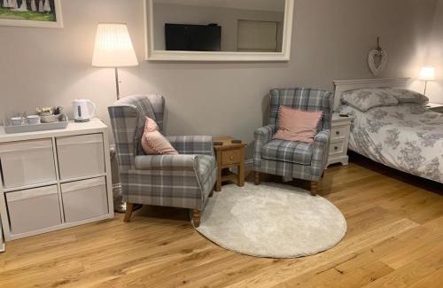 Pirbright Apartment | The piggery