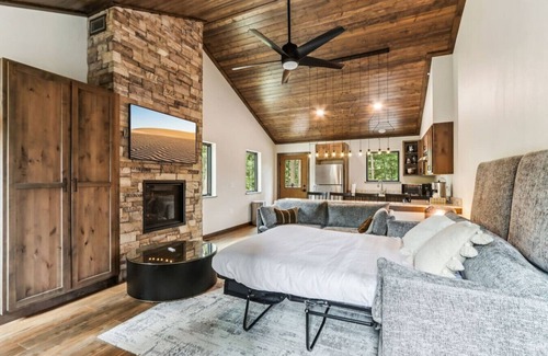 Lake Delton Cabin | The Pine at Treetop Villas