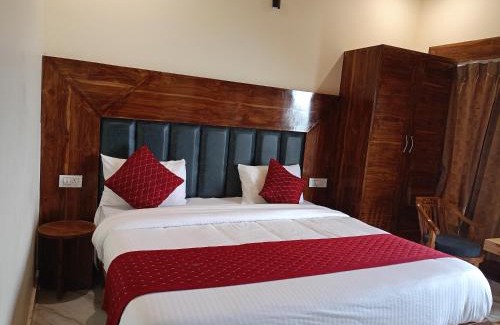 The Mall Road House | The Pine Of Golden Home Stay