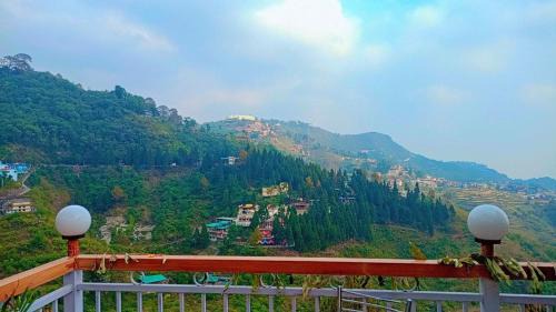 The Mall Road House | The Pine Of Golden Home Stay