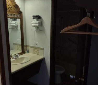 St. Maries Hotel | The Pines Motel