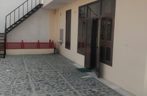 Durgapura Villa | The Pink City Travellers Home-A spacious 3 Bedroom bungalow with Breakfast