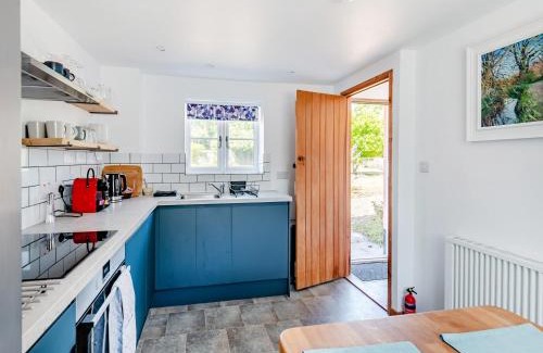 Cambridge House | The Pink Cottage