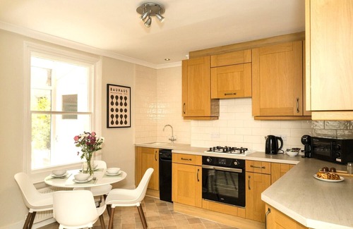 Eastbourne House | The Pink House - chic holiday cottage in the heart of Eastbourne