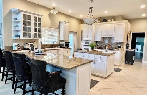 Ellenton House | The Pink Riverhouse Waterfront Paradise