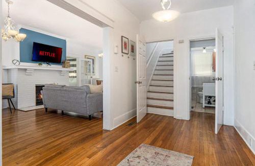 Glen Iris House | The Pinnacle at UAB - Southern Charm - Sleeps 15