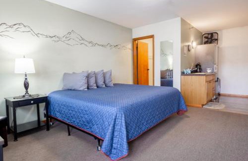 Palmer Hotel | The Pioneer Motel