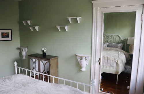 Oak Square Bed & Breakfast | The Pistachio Room at TPH - Boston