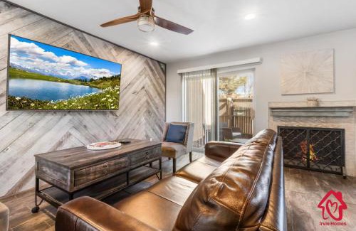 Northeast Heights House | The Plaza - An Irvie Home w Summer Pool