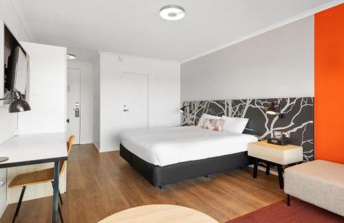 Kalgoorlie Hotel | The Plaza Hotel Kalgoorlie