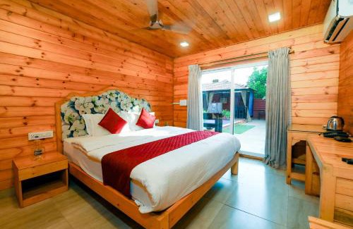 Morjim Hotel | The Plix Resort